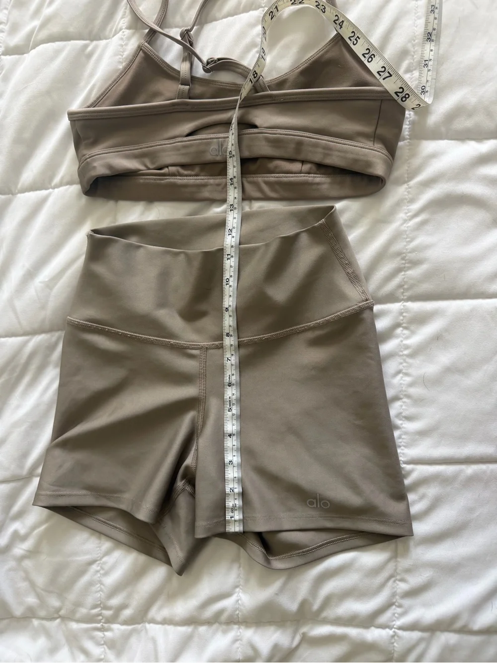 ALO Yoga set shorts
